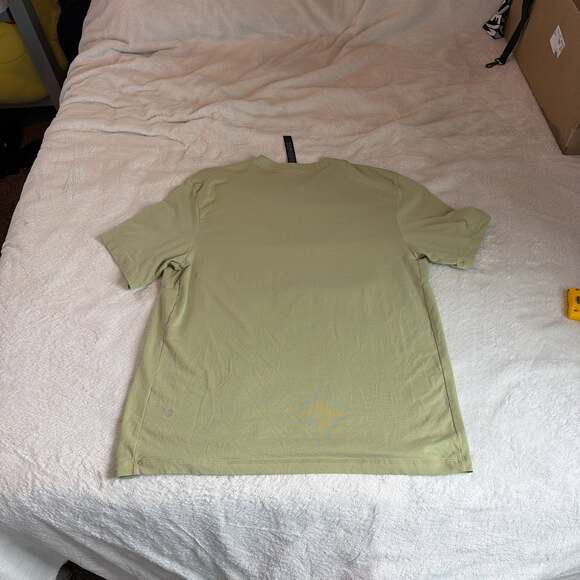 Zeroed In Short-Sleeve Shirt Honeydew Large Lululemon - Picture 4 of 4
